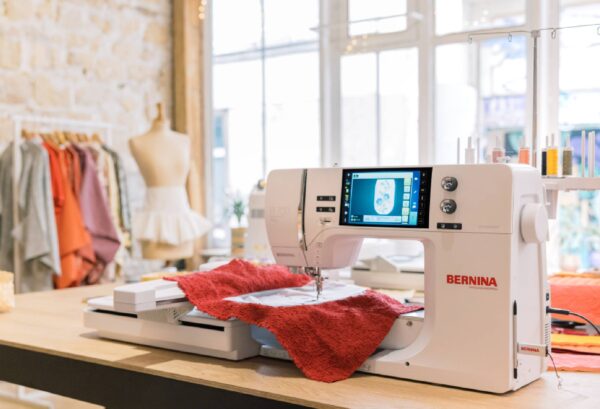 BERNINA 700E PRO